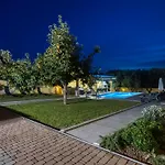 Charmante Familienvilla Fuer 14 Personen In Der Naehe Von By Interhome *