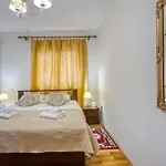 度假居 Charmante Familienvilla Fuer 14 Personen In Der Naehe Von By Interhome