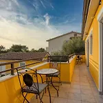 度假居 Charmante Familienvilla Fuer 14 Personen In Der Naehe Von By Interhome