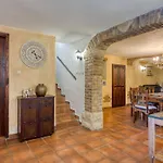 Charmante Familienvilla Fuer 14 Personen In Der Naehe Von By Interhome Poreč
