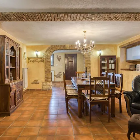 Charmante Familienvilla Fuer 14 Personen In Der Naehe Von By Interhome * Porec