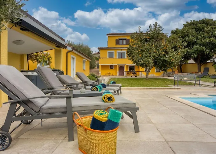 Casa vacanze Charmante Familienvilla Fuer 14 Personen In Der Naehe Von By Interhome Porec