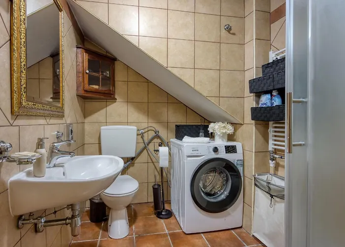 Charmante Familienvilla Fuer 14 Personen In Der Naehe Von By Interhome ポレッチ